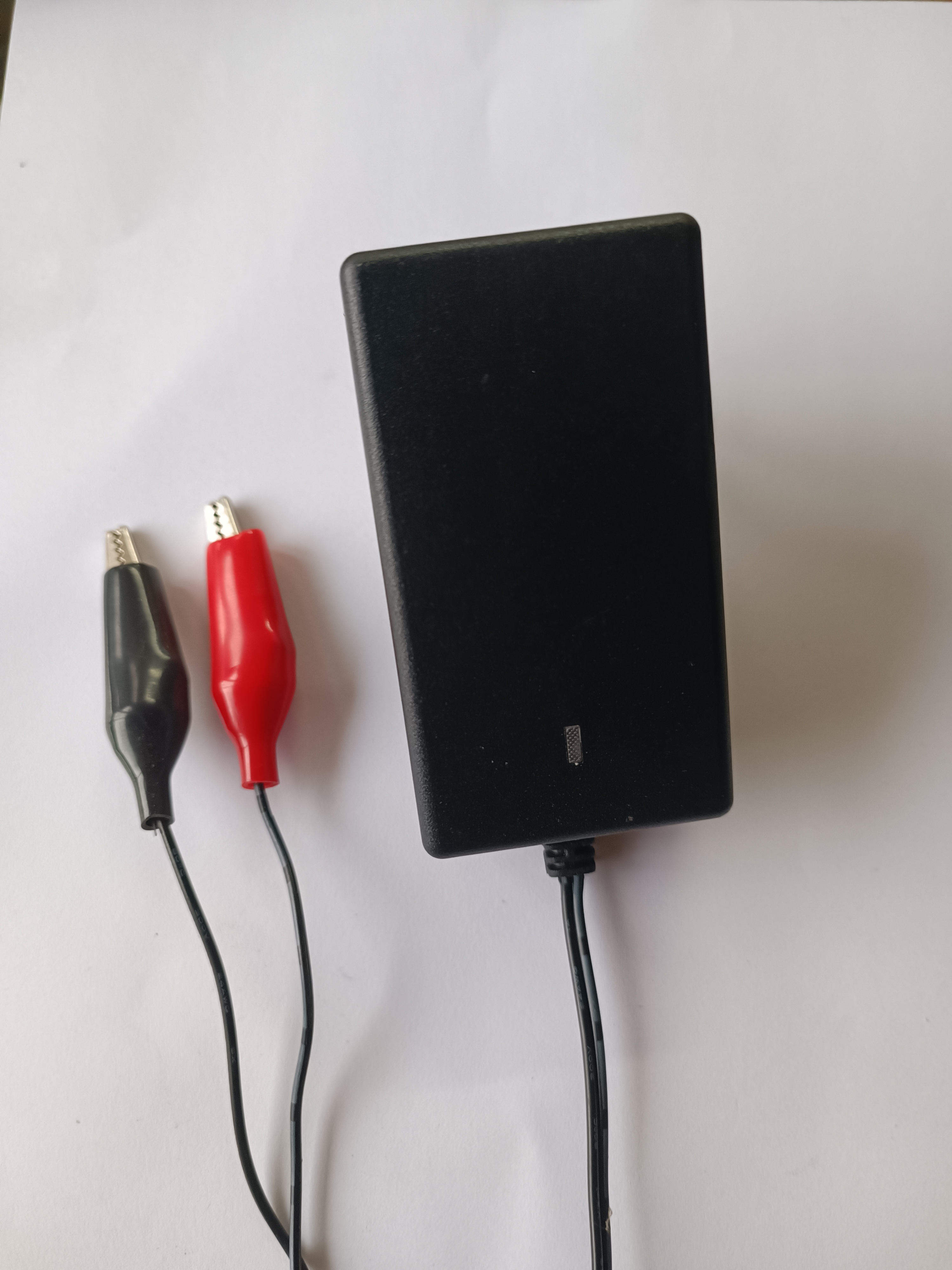 Зарядно 12V 1A